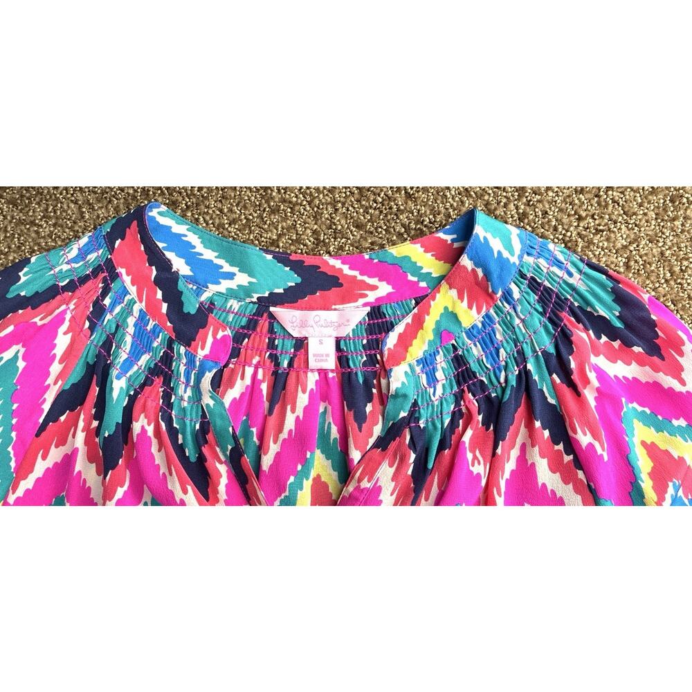 Lilly Pulitzer 100% Silk Multicolor Zigzag Ikat Print Resort Blouse Small - Picture 5 of 8